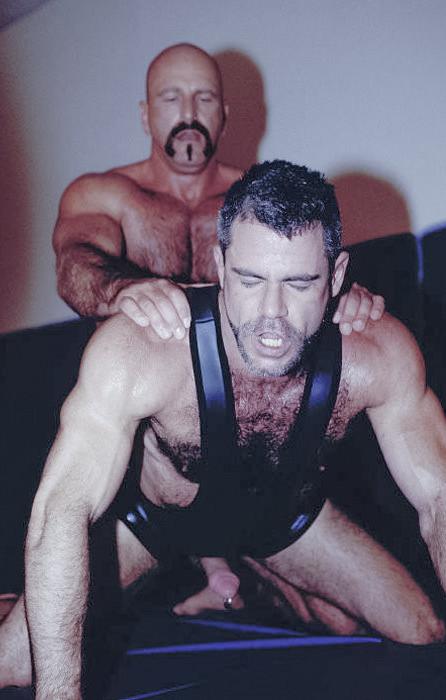 20P Mature hairy wrestlers fucking and cumming after hard training