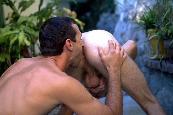 20P Blond and dark haired bears sucking and rimming and thrusting