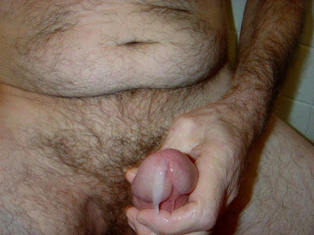 15P Hairy bear bfs posing and jerking off cock gallery 15