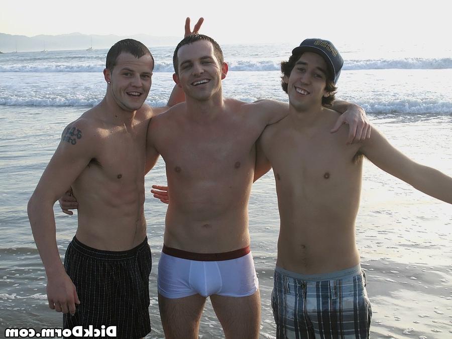 16P Watch these 4 horny college boys get tricked into fucking eachother in this amaz