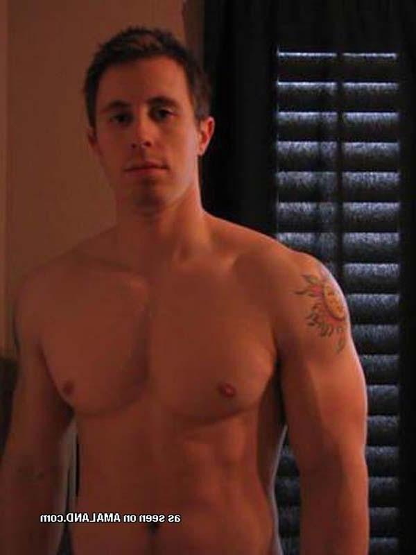 15P Picture compilation of two muscular studs showing their cocks 
