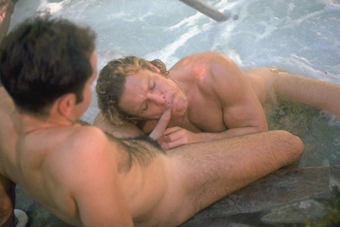 20P Smooth and hairy chested muscles outdoor sucking and fucking