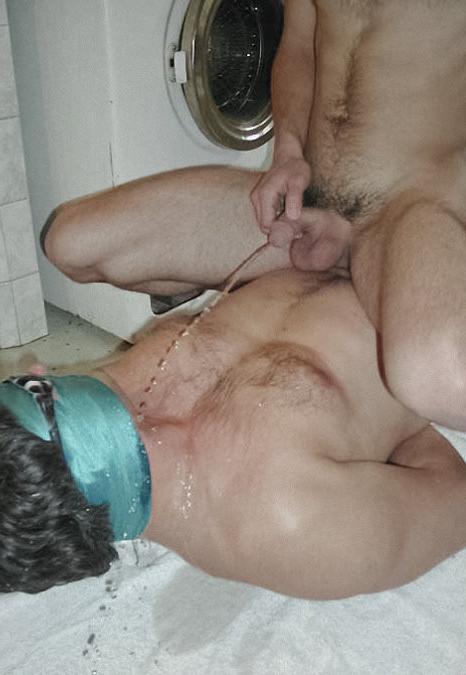 20P A fresh stud sucking and peeing on a stout bear in a kitchen