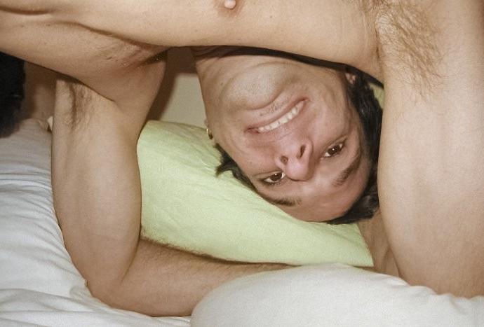 20P Huge cock bear and stud enjoy mutual sweet blowing closeups