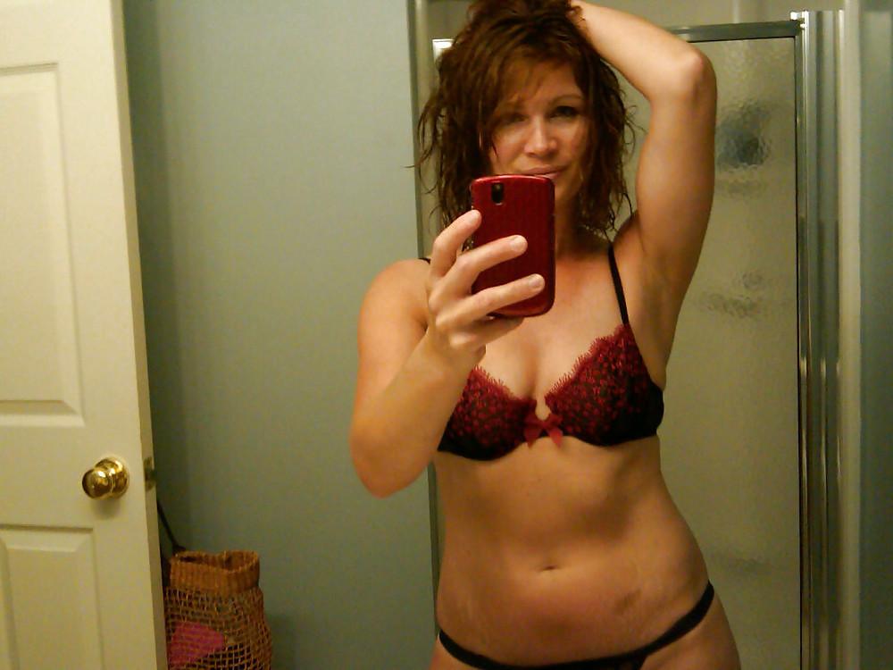 25P Self Shot Milf 2