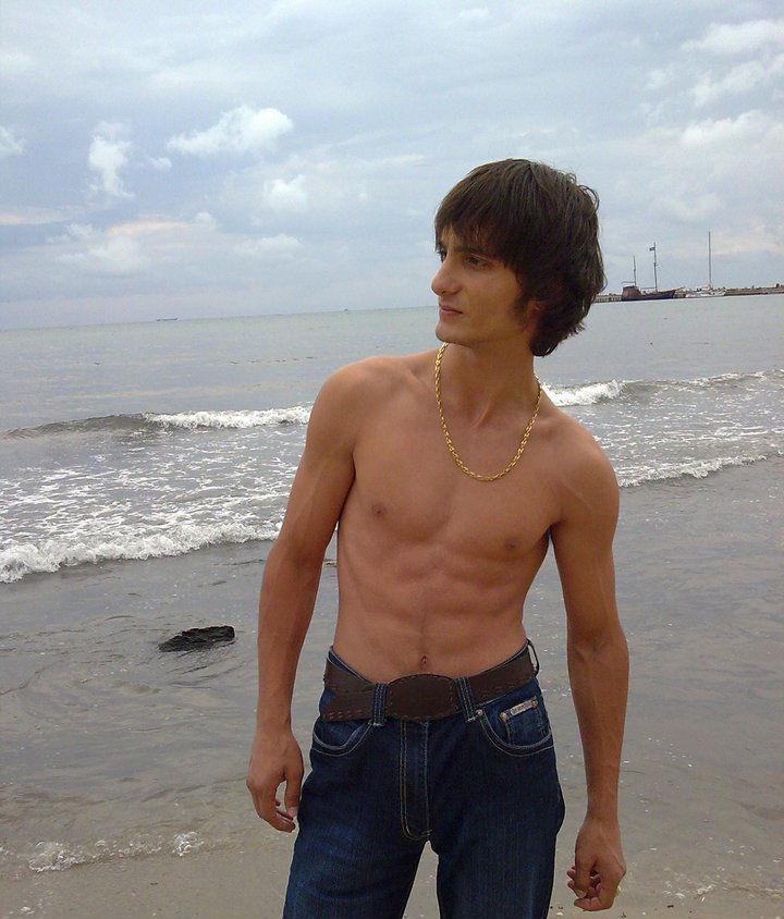 16P Pics of skinny blue eyed stud with big dick