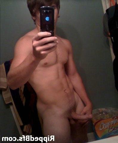 10P Big chested dude flex up his muscles in front of the camera