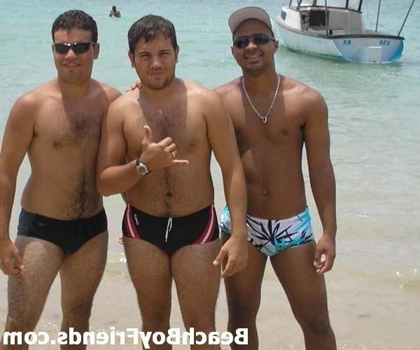 10P Hunks love being at the beach and showing their great bodies