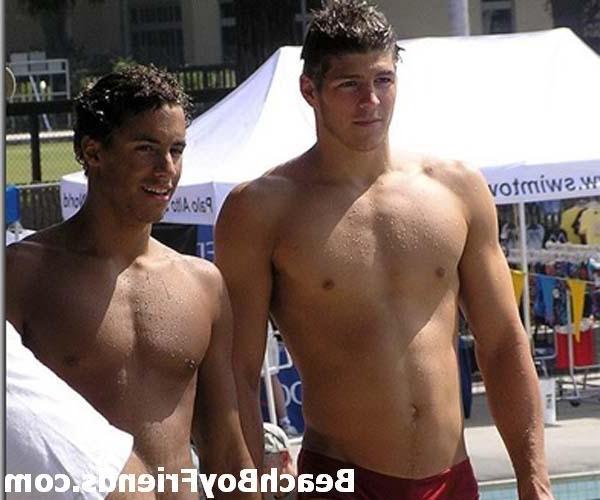10P Hunks love being at the beach and showing their great bodies