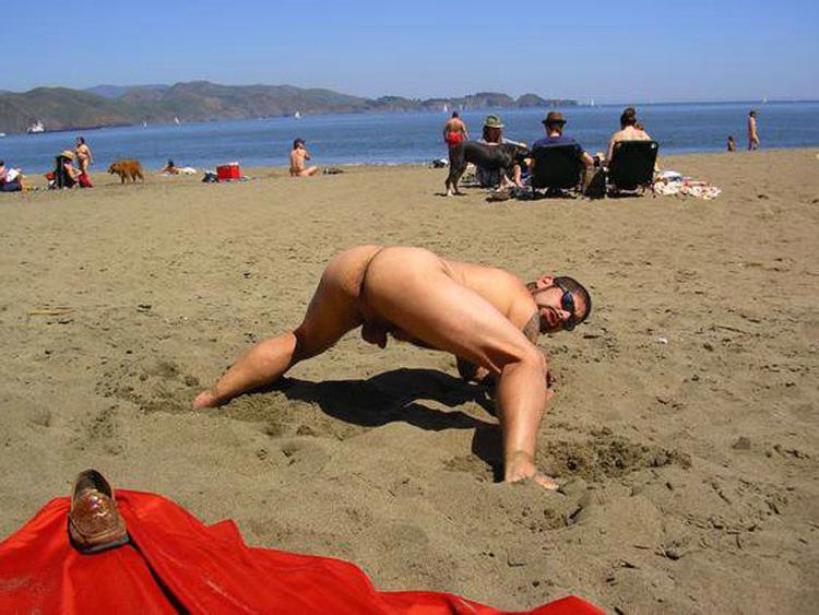 15P Guy with moustache sucks cock