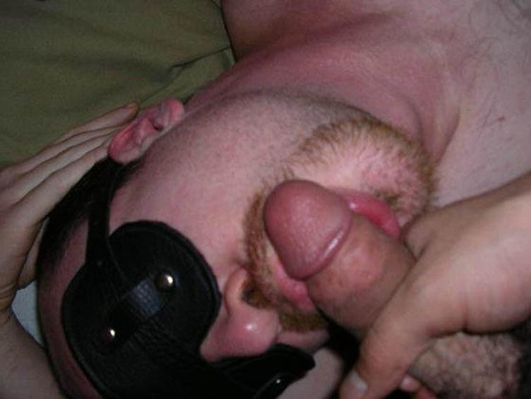 15P Guy with moustache sucks cock
