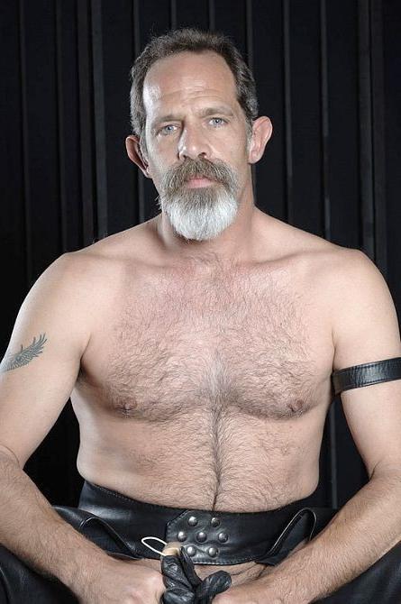 20P Two mature hairy muscles enjoying each other in a dark dungeon