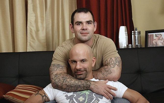 14P Two mature muscle hunks sucking and diddling in a living room