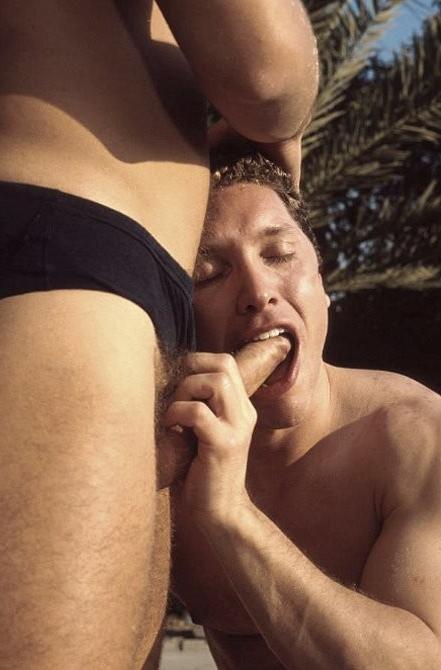 20P Two muscle bears having oral and anal and cum fun by the pool