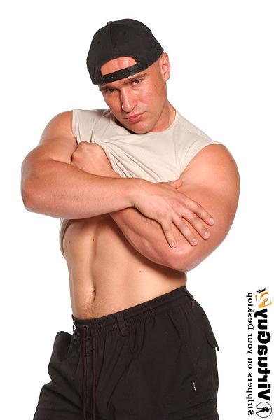 16P Handsome muscular guy posing nude