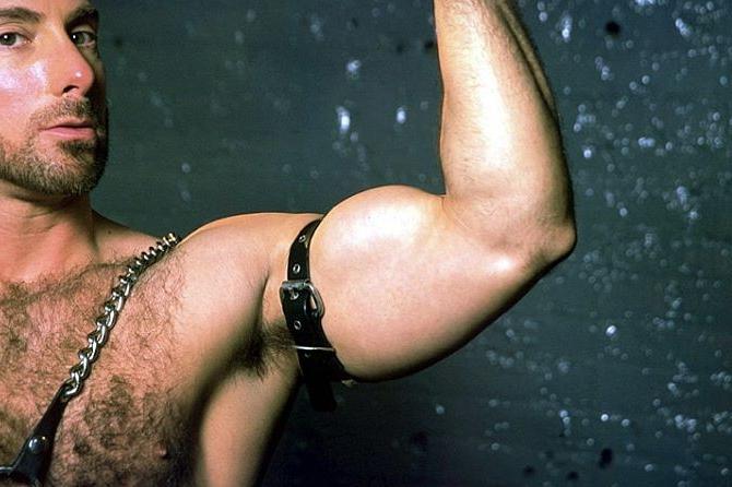 20P Muscle hairy hunks in leather enjoy sucking and screwing treat
