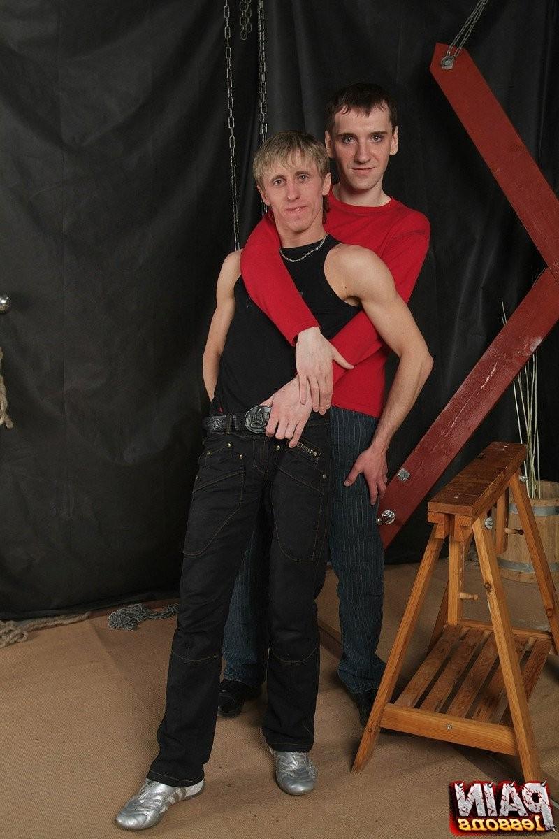 12P efenseless slave teased with a scorching flogger
