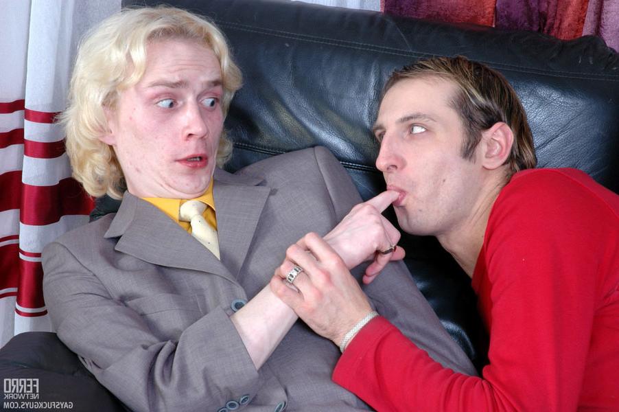 20P Hot guy diddling his ass eventually fulfilling his dream with gay co-worker