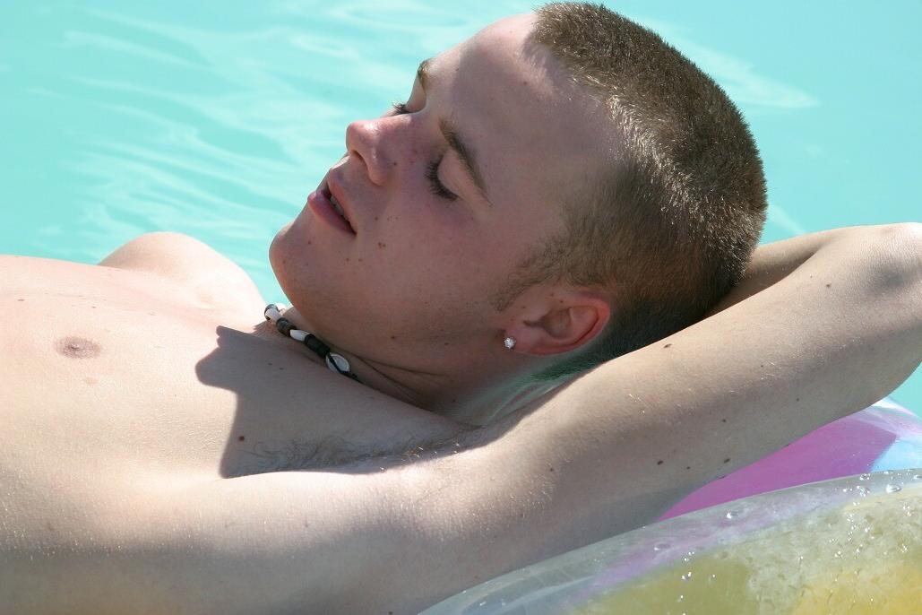 16P Hot and horny gay beach boys fucking and sucking by the pool