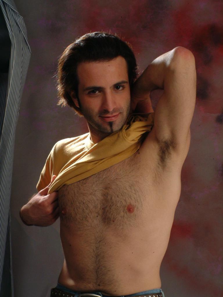 20P Hunk muscular gay bear loves to striptease while posing