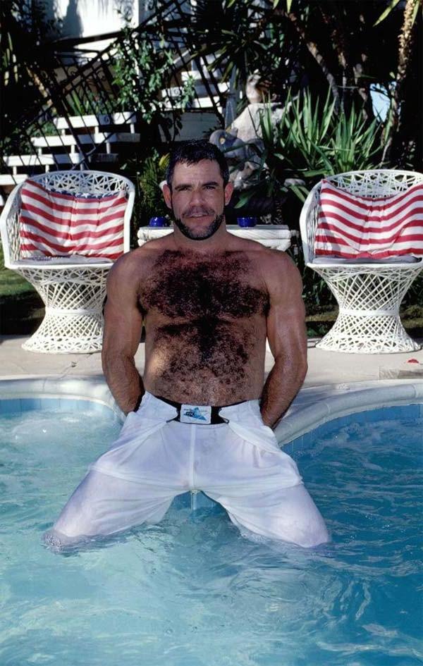 20P Naked hairy gay bear in the pool showing his big fat cock