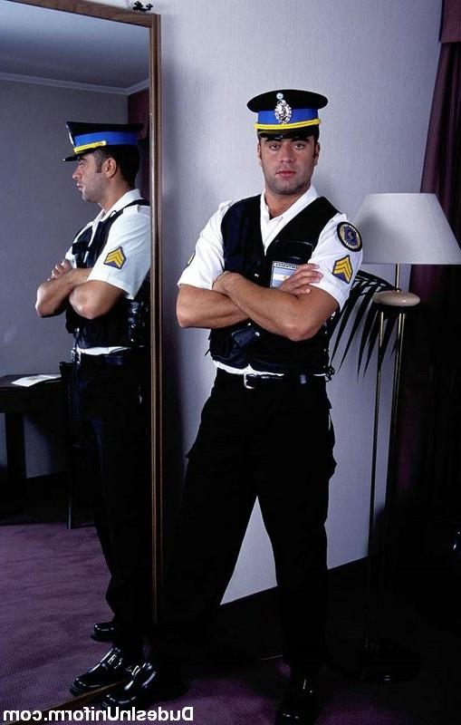 12P Cop with big built body and big dick