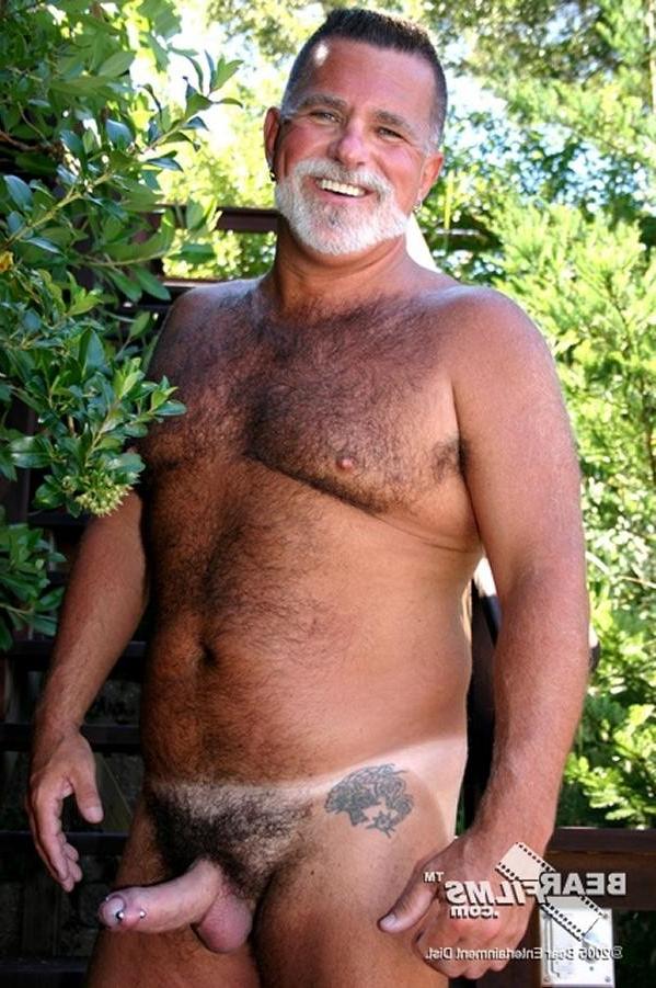 15P Sexy naked hairy bear