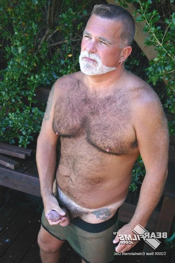 15P Sexy naked hairy bear