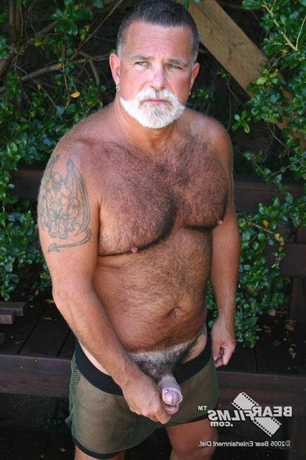 15P Sexy naked hairy bear
