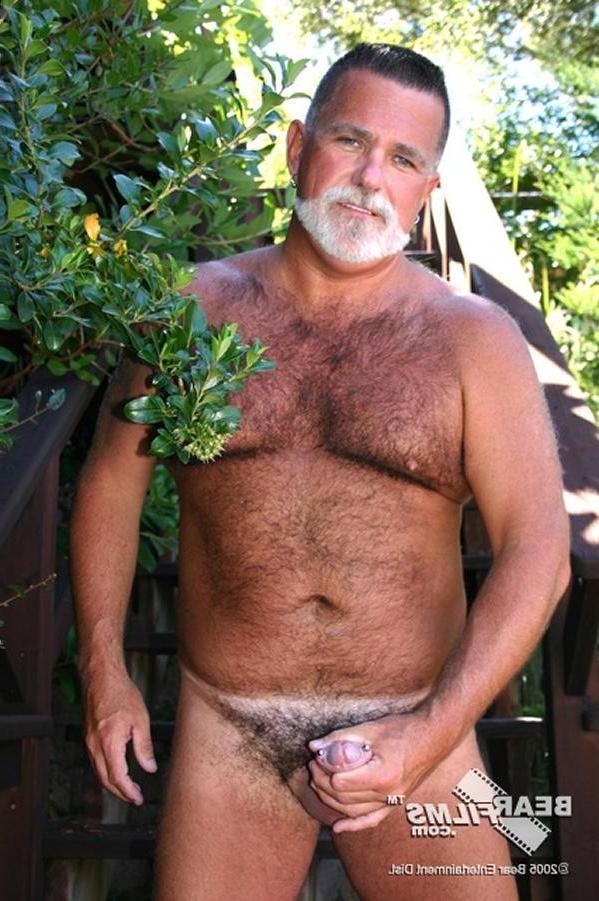 15P Sexy naked hairy bear