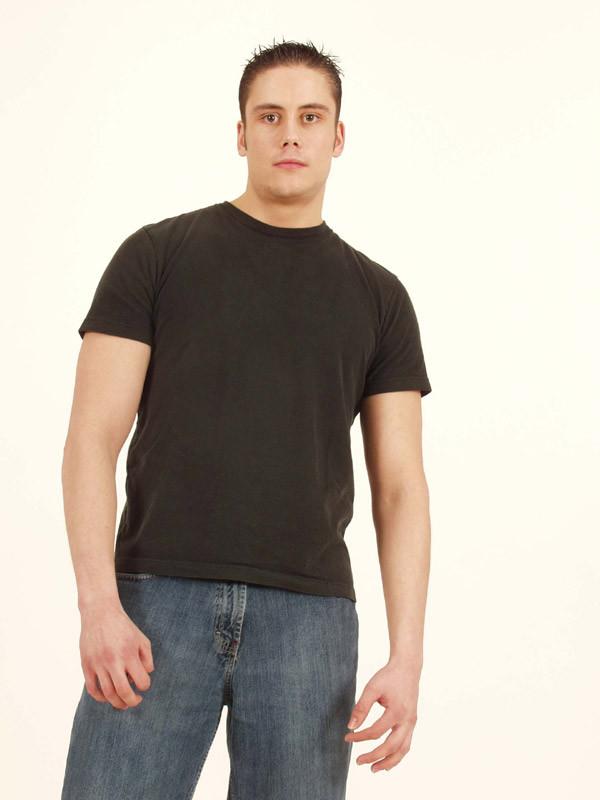 15P Dude showing off his sexy chest and flat stomach