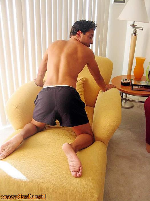 15P Straight guy showing his big cock