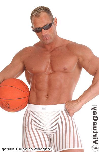 16P Blonde muscular guy posing
