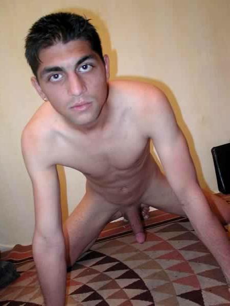 13P Amateur guy showing his huge cock