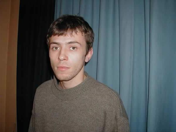 13P Amateur guy with a skinny body