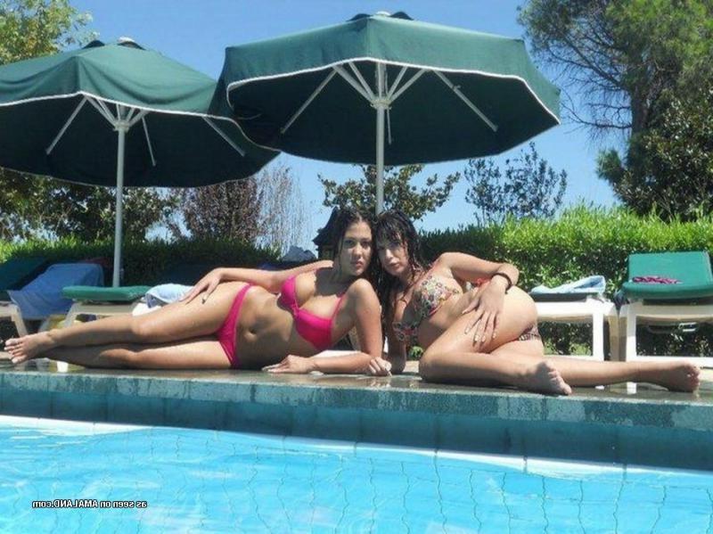 14P Selection of sexy amateur lesbians posing for the cam