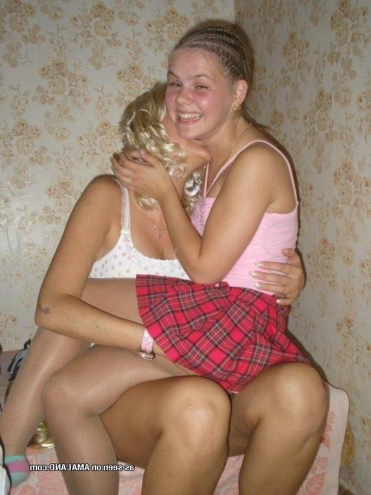 10P Compilation of horny lesbian lovers pleasing each other