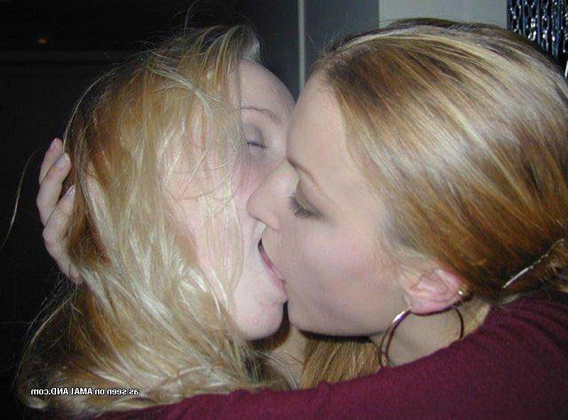 14P Compilation of horny lesbian lovers making out on cam