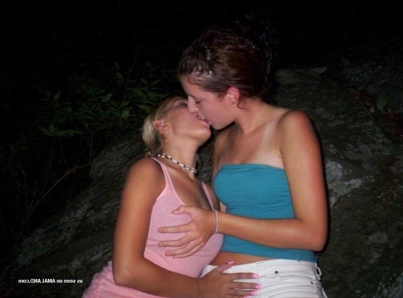 10P Compilation of lesbo lovers making out in front of friends