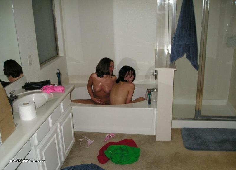 14P Compilation of naughty naked lesbians getting kinky