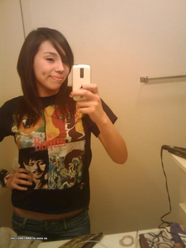 14P Compilation of an amateur Spanish babe camwhoring