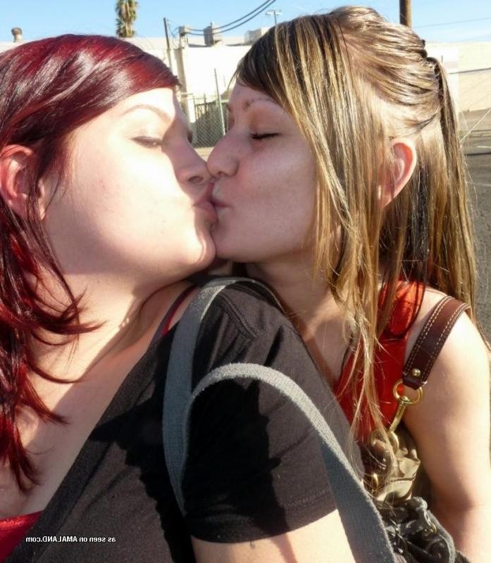 14P Compilation of kinky amateur lesbians making out