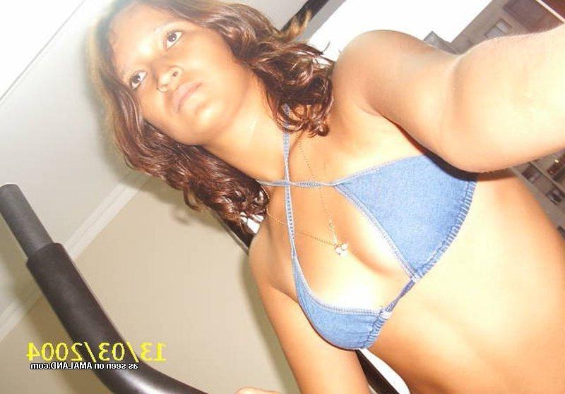 14P Compilation of sexy amateur Latinas posing at the gym