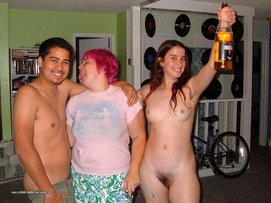 16P Picture compilation of wild lesbians in a party