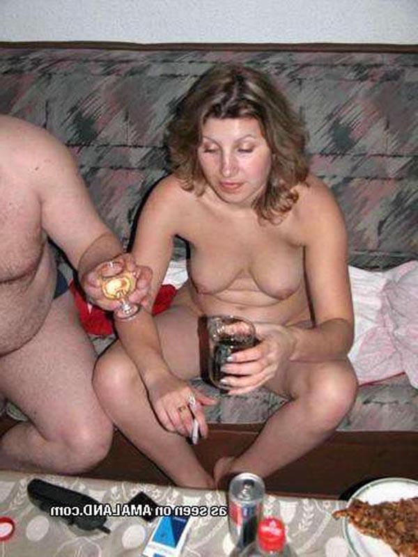 16P Picture compilation of wild lesbians in a party