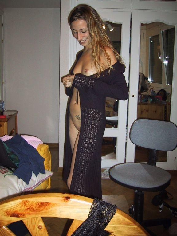 16P Hot closeup pictures of wet amateur snatch