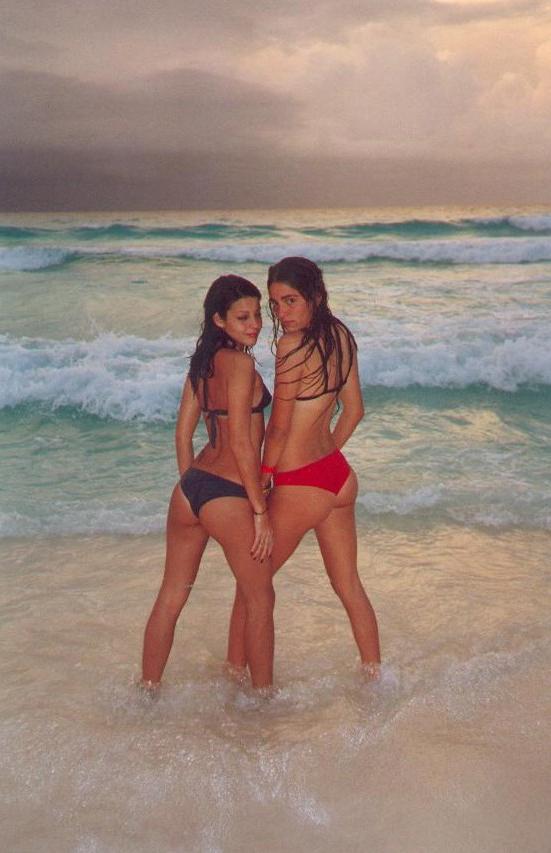 16P Hot closeup pictures of wet amateur snatch