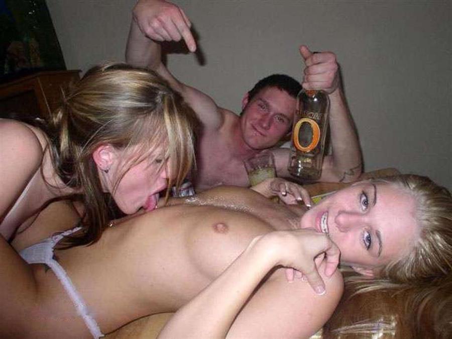 16P Photo compilation of hardcore lesbos gone wild