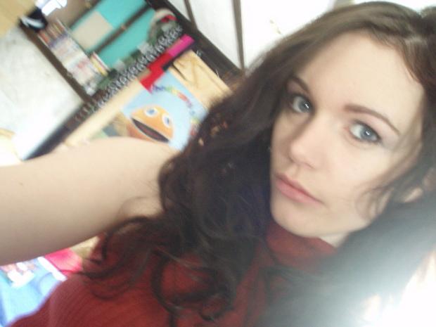 15P Brunette GFs selfpics