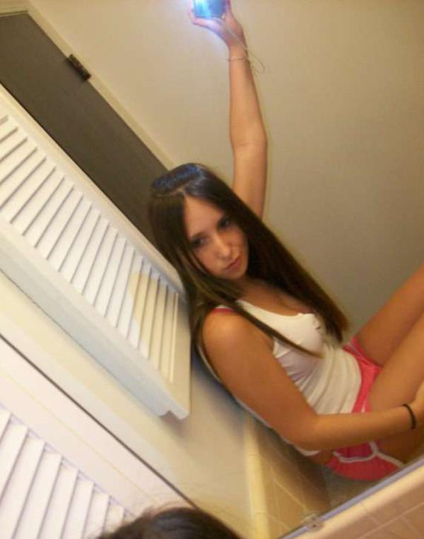 11P Group of various self-shooting gorgeous babes